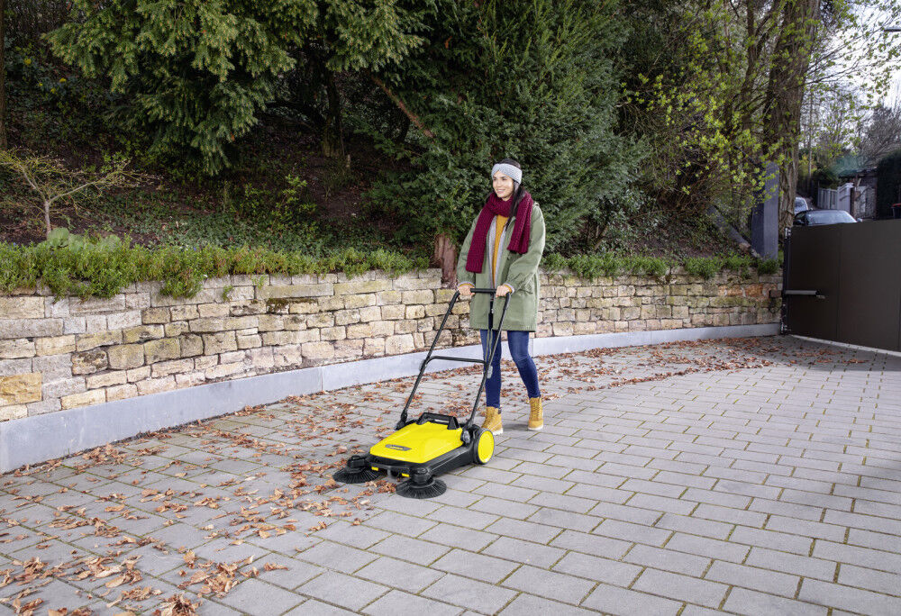 Karcher S 4 Twin 26.8 Inch Walk-Behind Push Sweeper, large image number 11
