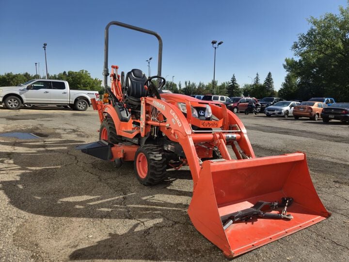 Kubota BX23SLSB-R 21.6 HP 4WD Sub-Compact Diesel Tractor Backhoe Used 2019, large image number 4