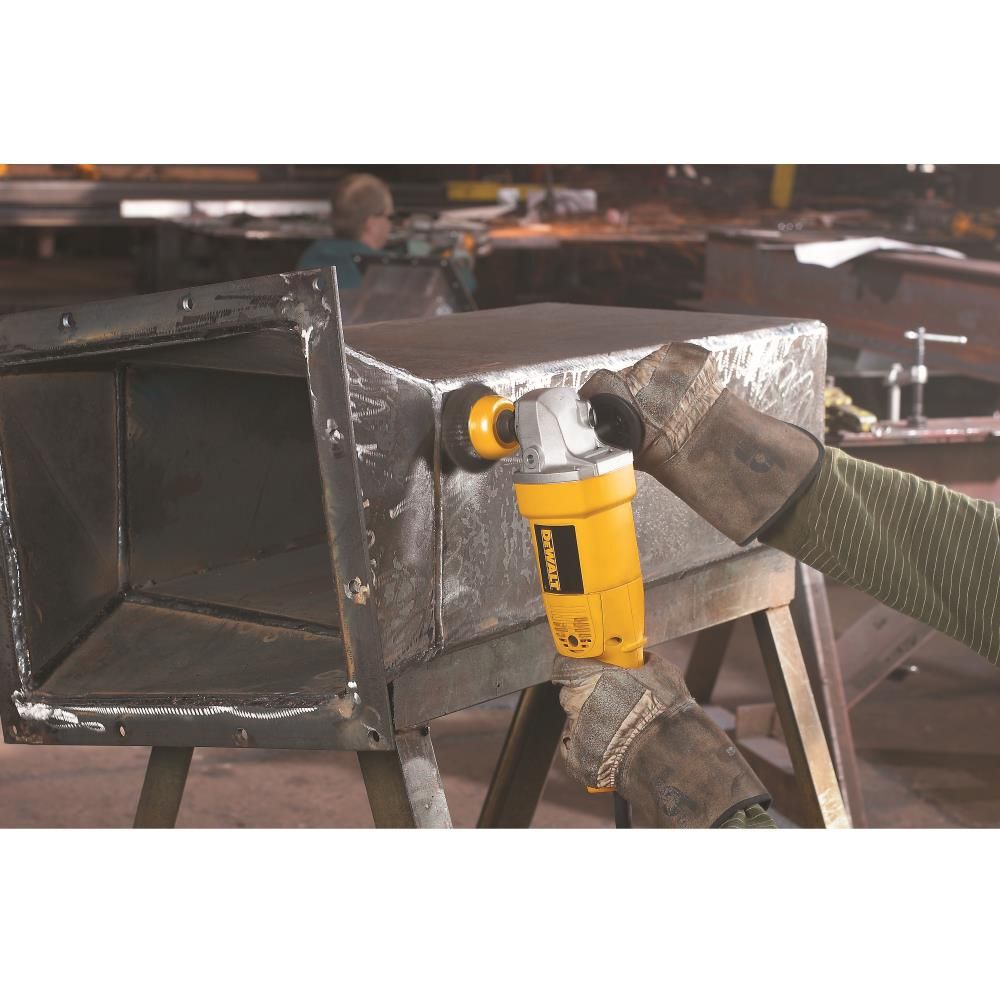 DEWALT 5 in. (125mm) Medium Angle Grinder, large image number 3