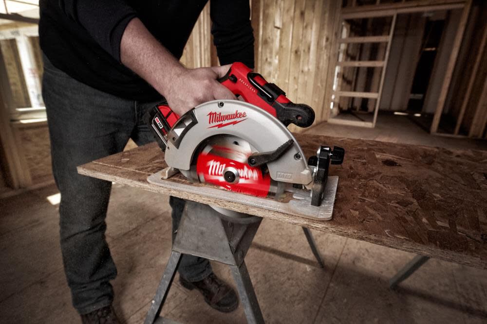 Milwaukee M18 7 1 4inch Circular Saw Brushless Reconditioned Bare