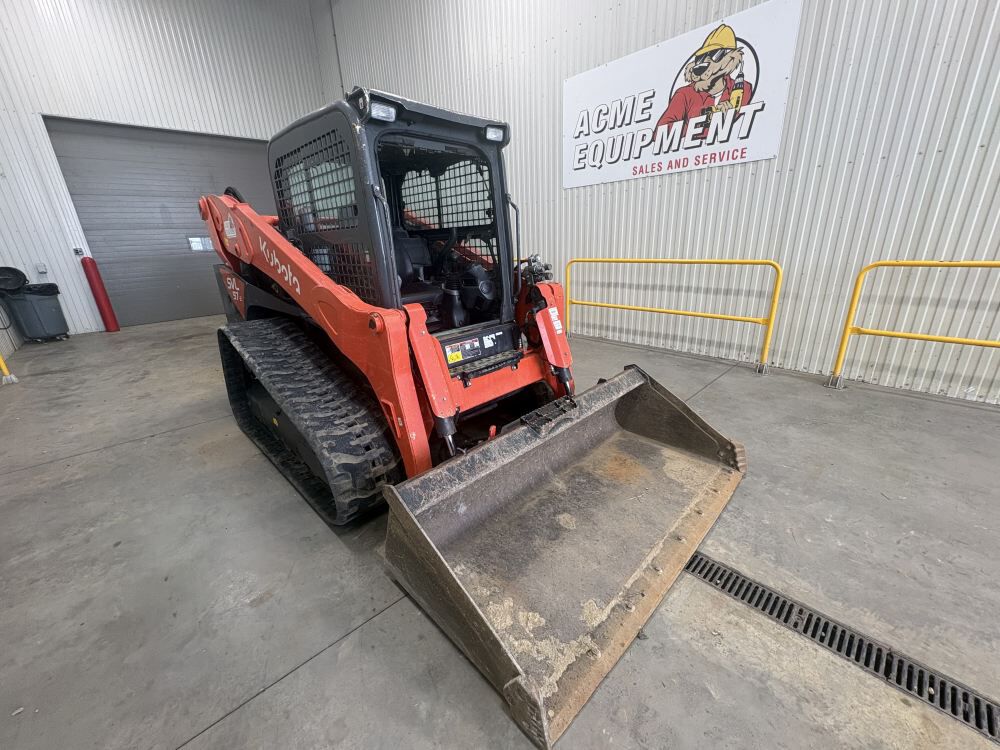Kubota SVL97-2HFC 96.4HP Compact Track Loader Used 2024, large image number 3