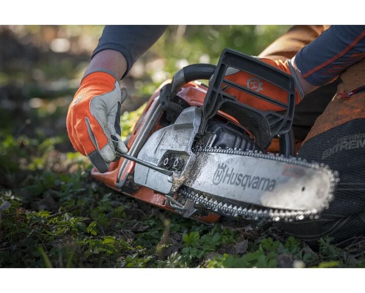Husqvarna 372XP 71cc 20In Chainsaw with 3/8In .050 Bar and Chain, large image number 5