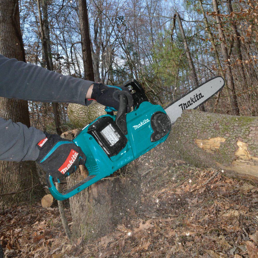 Makita 18V X2 (36V) LXT Chain Saw Kit 14in Cordless Brushless with 4 5.0Ah Batteries, large image number 11