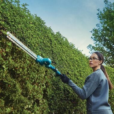 Makita 18V LXT Hedge Trimmer Lithium Ion Cordless 18in Telescoping Articulating Pole (Bare Tool), large image number 1