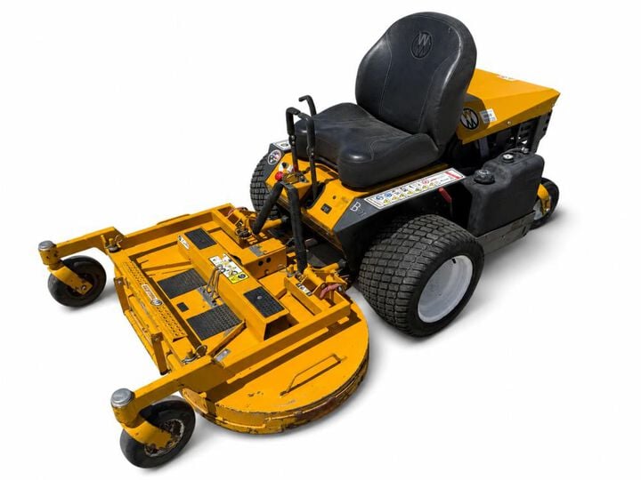 Walker B27i 48 Inch 26.5HP Zero-Turn Riding Mower Used 2021