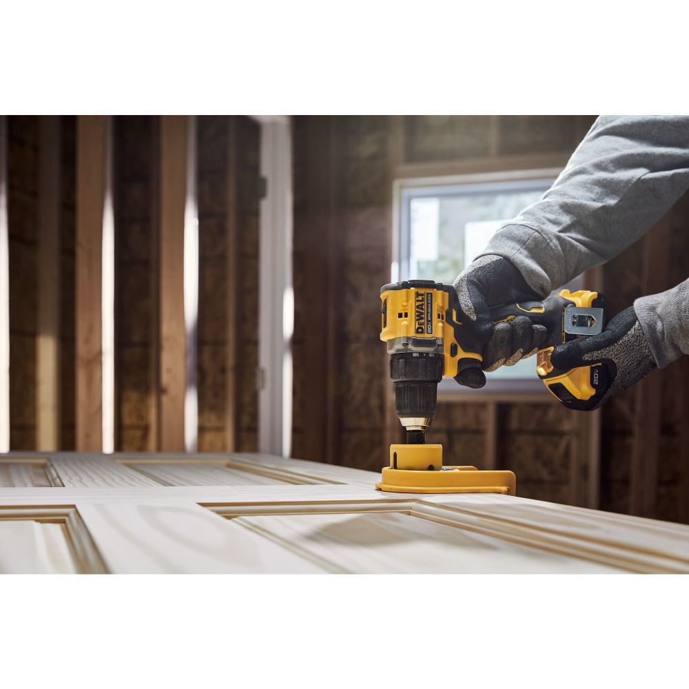 DEWALT 20V Max 6 1/2 Inch Circular Saw & 20V Atomic Compact Drill Driver Kit Bundle, large image number 4