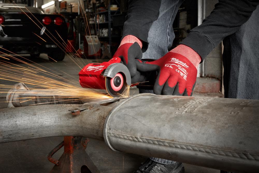 Milwaukee m12 3 new arrivals inch cut off tool