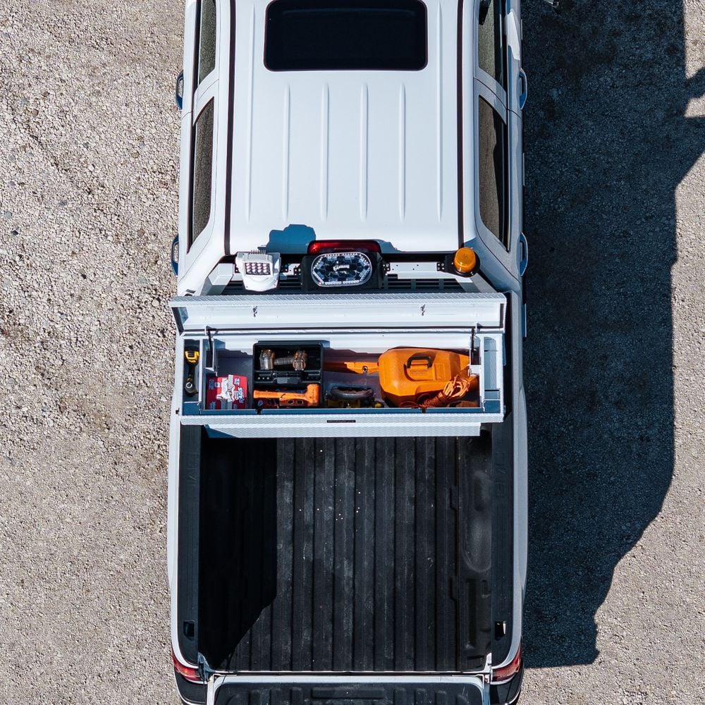 Buyers Products Company 18 x 20 x 71 Inch Diamond Tread Aluminum Crossover Truck Tool Box Gloss White, large image number 14