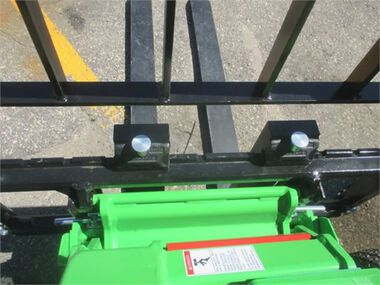 Avant Tecno USA 42in Pallet Fork Attachment CAPF42, large image number 4