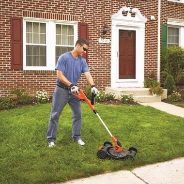 Black and Decker 20-volt Max 12-in 3-in-1 Compact Cordless Push Lawn Mower, large image number 4