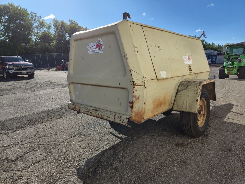 Ingersoll Rand P185AWJD 185 CFM Towable Air Compressor Used 1990, large image number 4