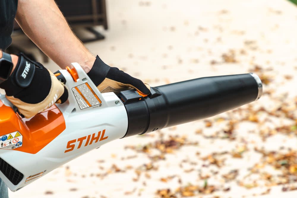 Battery powered yard shop blower