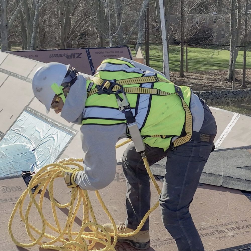DEWALT 100 ft Polysteel Twisted Vertical Lifeline Rope with Snap Hook, large image number 3