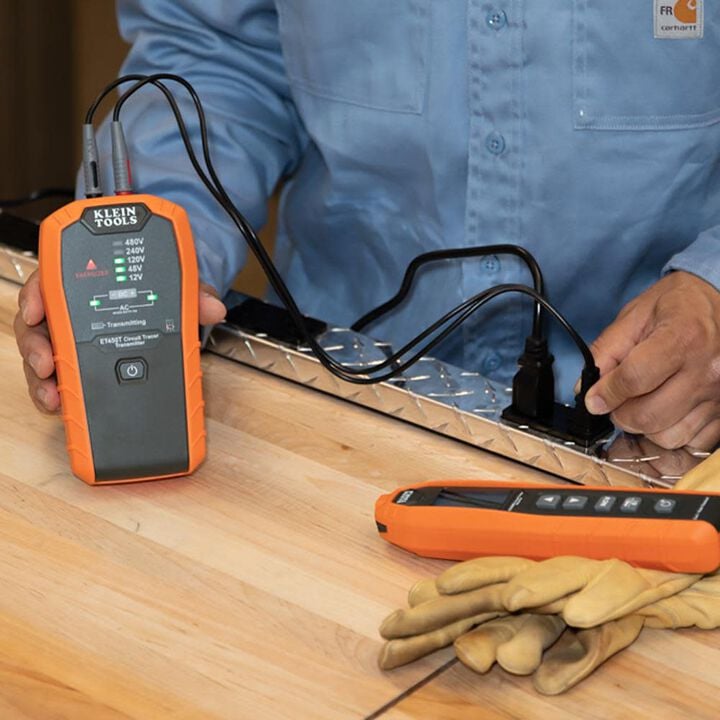 Klein Tools AC Plug to Banana Jacks, large image number 2