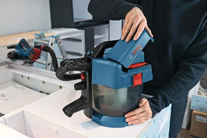 Bosch 18 V 2.6-Gallon Wet/Dry Vacuum Cleaner with HEPA Filter (Bare Tool), large image number 11