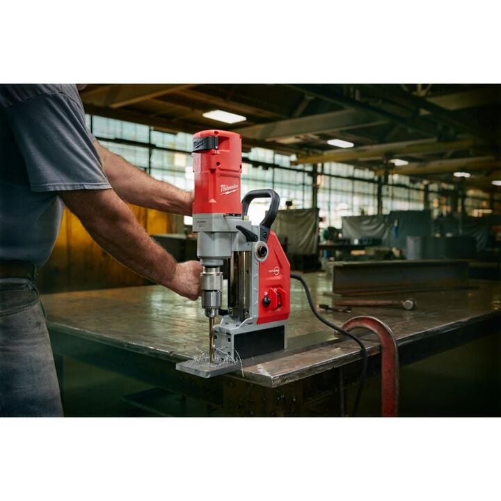 Milwaukee 1-5/8 In. Electromagnetic Drill Kit, large image number 6