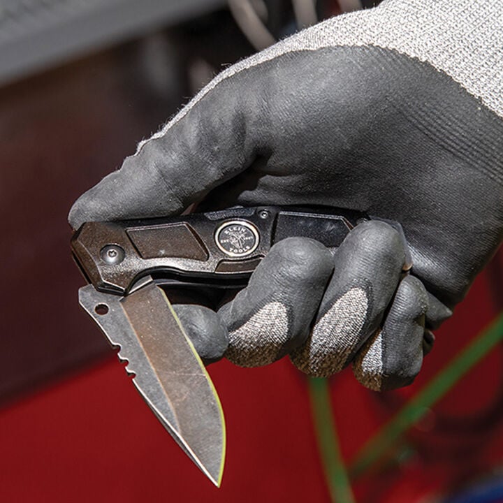 Klein Tools Electricians Bearing-Assisted Folding Pocket Knife, large image number 3