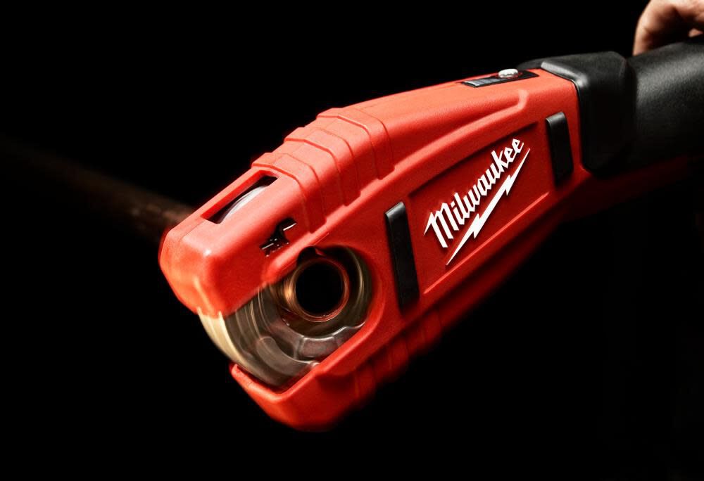 Milwaukee M12 Cordless LithiumIon Tubing Cutter Kit 247121 Acme Tools