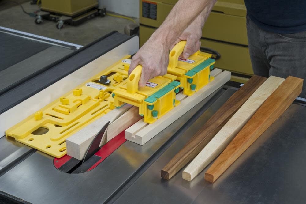 Microjig tapering jig clearance for table saw