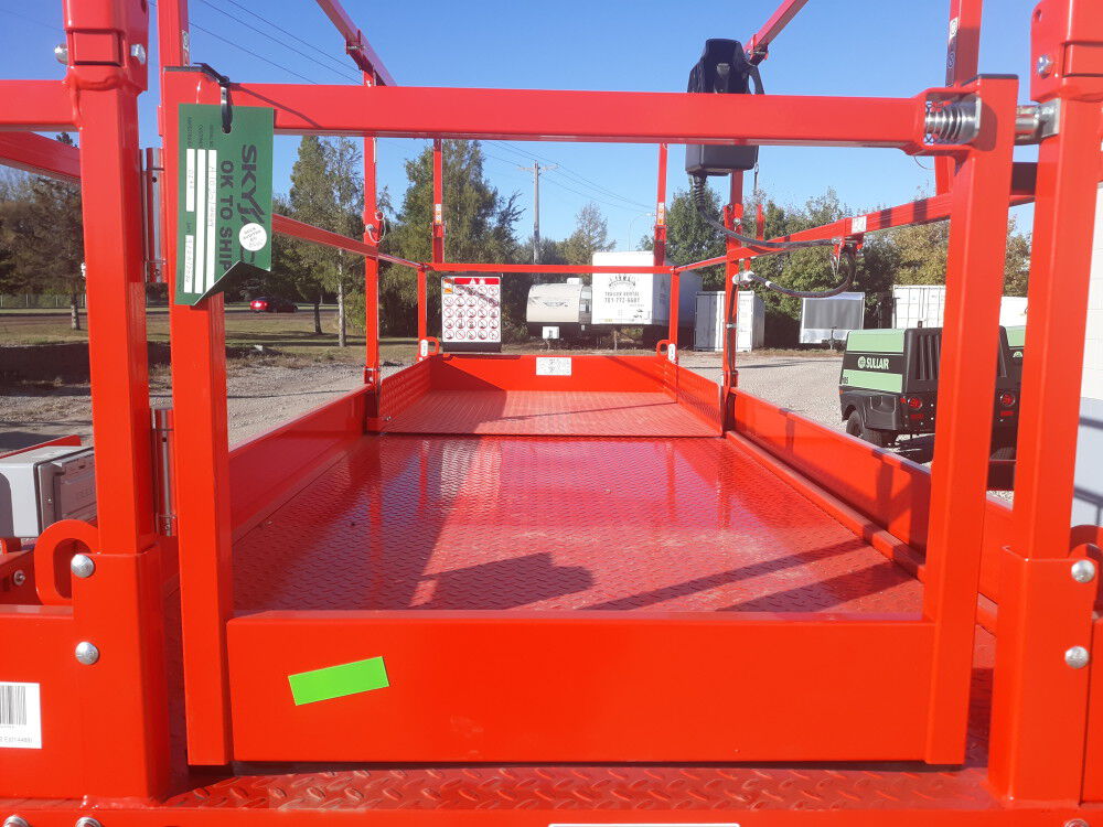 Skyjack 31 Ft. 8 Inch 700 Lbs E-Drive DC Electric Slab Scissor Lift, large image number 10