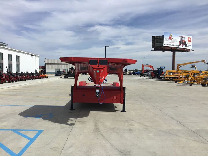 Diamond C HDT 28 Ft Triple Axle Gooseneck Tilt-Bed Trailer, large image number 3