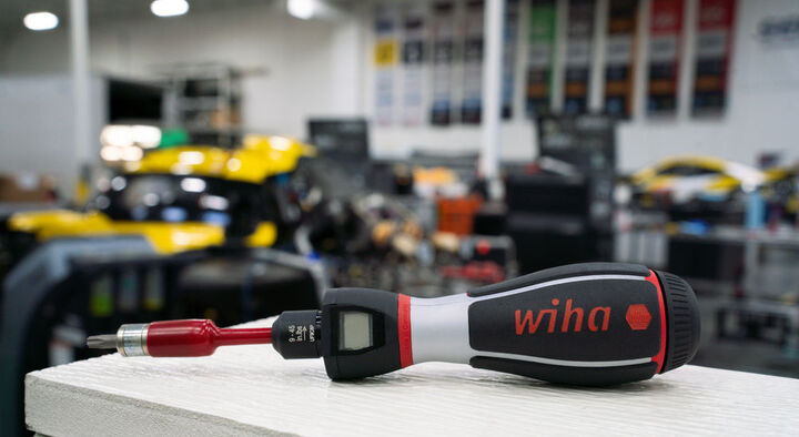 Wiha iTorque 60-210 Inch/Oz. with 1/4 Inch Blade Adapter, large image number 2