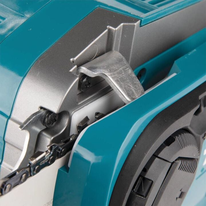 Makita Promotional 40V Max XGT 18 Inch Chainsaw 5Ah Kit, large image number 13