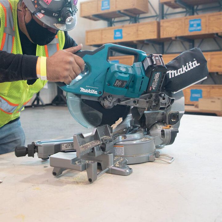 Makita 40V max XGT Dual Bevel Sliding Compound Miter Saw 8 1/2in Kit, large image number 13