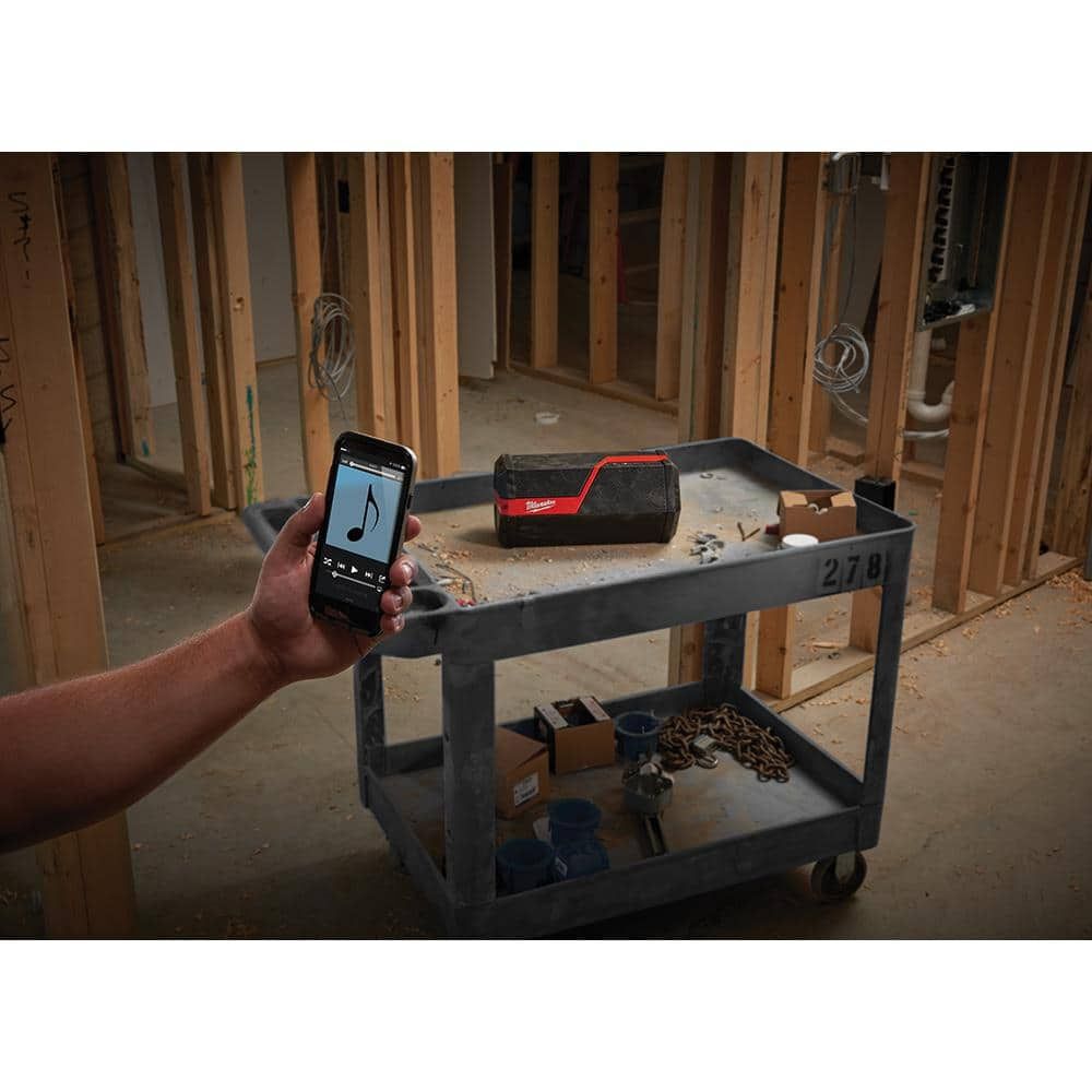 Milwaukee M18 2Spd Grease Gun Kit, M18/M12 Jobsite Speaker Bundle, large image number 21
