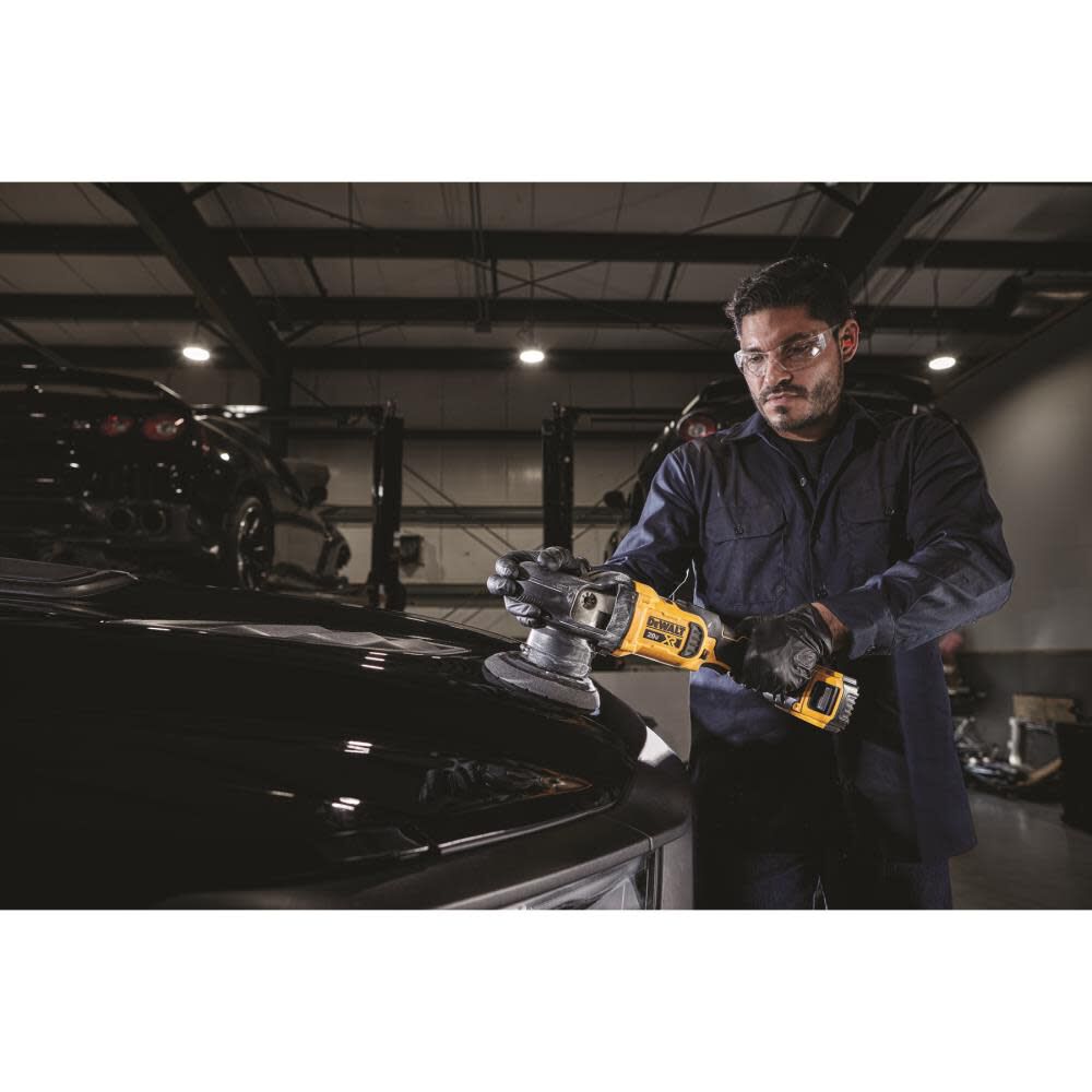 DEWALT 20V MAX XR 5in 125mm Variable Speed Random Orbit Polisher Kit, large image number 4