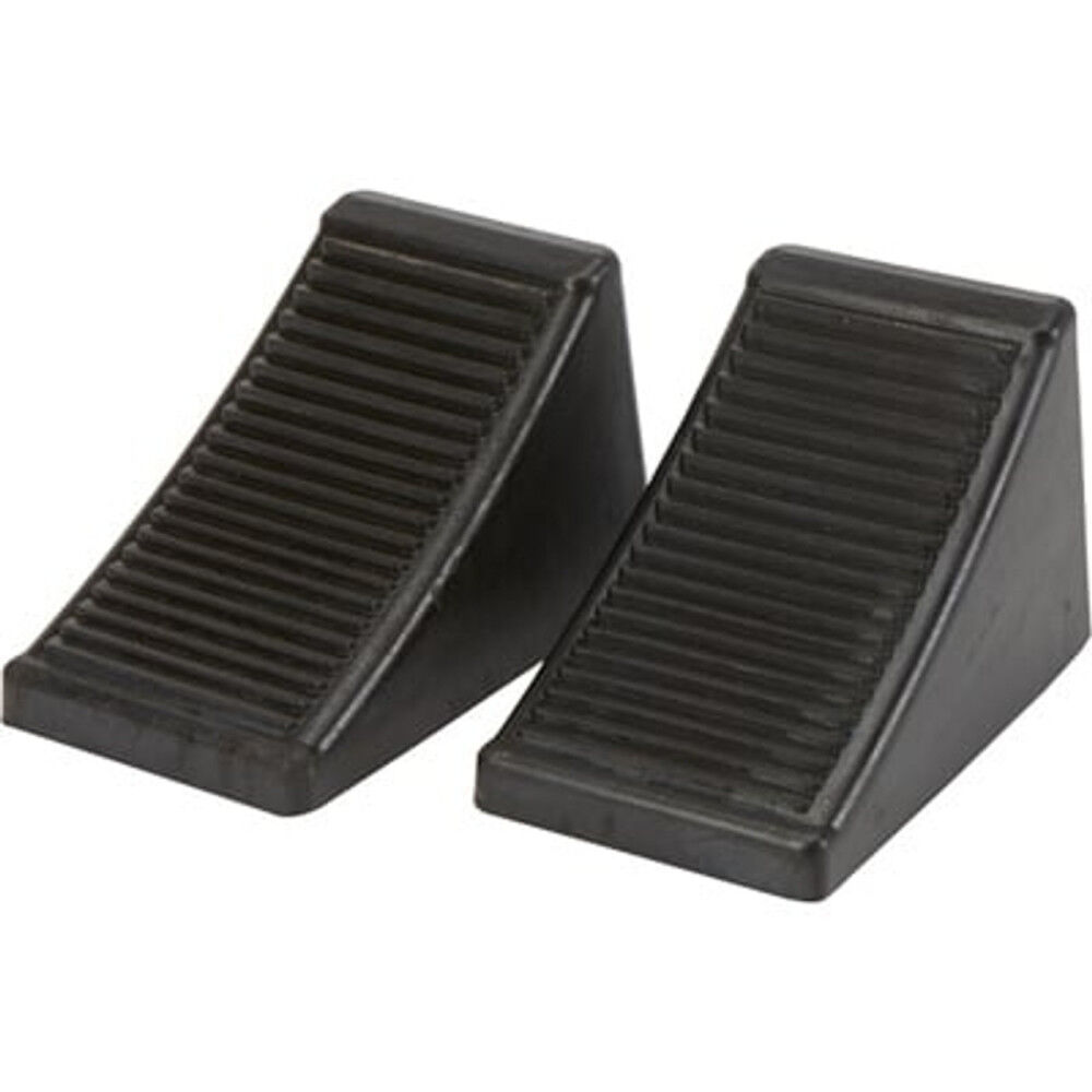 BluBird Heavy-Duty Rubber Wheel Chock with Eyebolt, 2 Pack, large image number 1