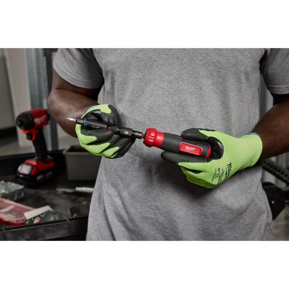 Milwaukee 8-in-1 Multi-Bit Screwdriver with SHOCKWAVE Impact Duty Bits and Nut Drivers, large image number 7