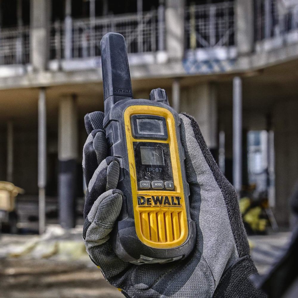DEWALT Heavy-Duty 1W Walkie Talkie and Headset Bundle 6pk, large image number 2
