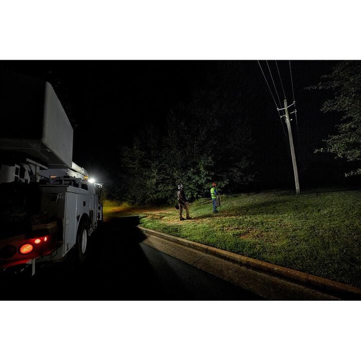 Milwaukee Utility Remote Control Search Light, large image number 2