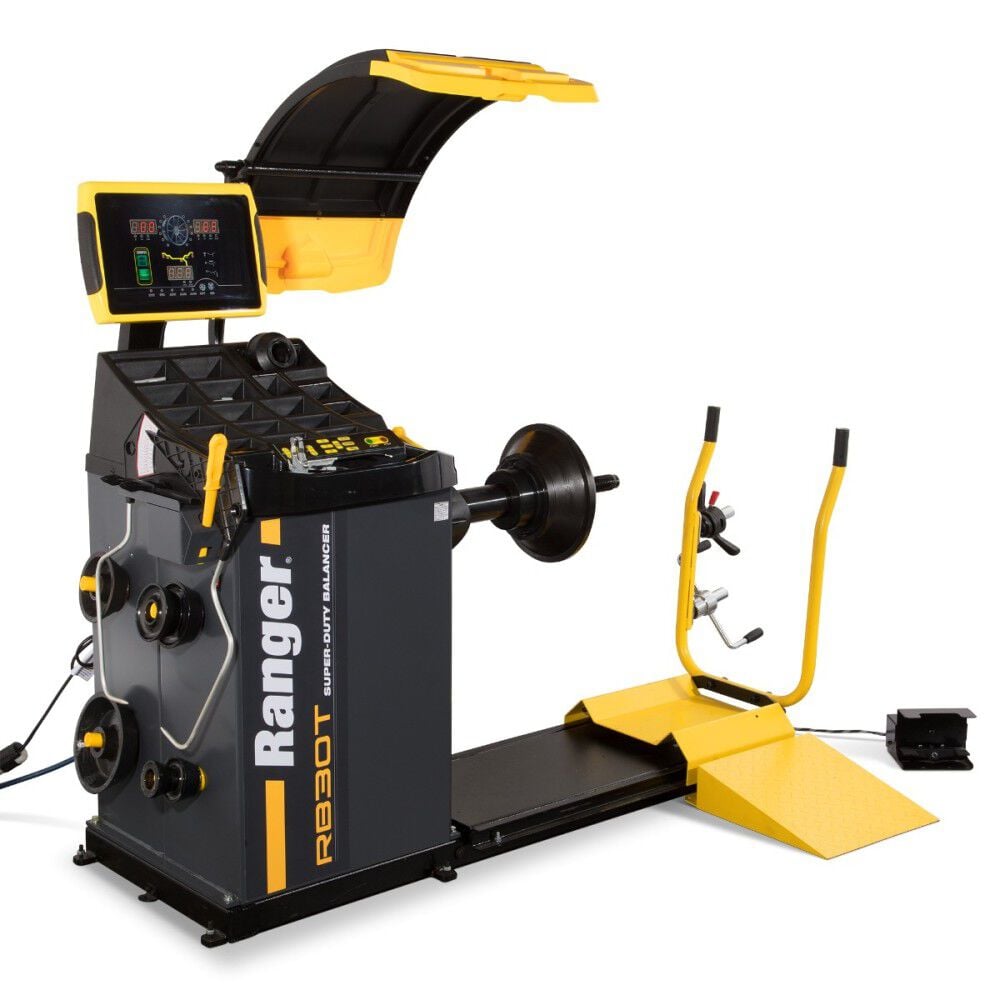 Ranger RB30T Heavy-Duty Truck Wheel Balancer with Deluxe Adapter Kit, large image number 2
