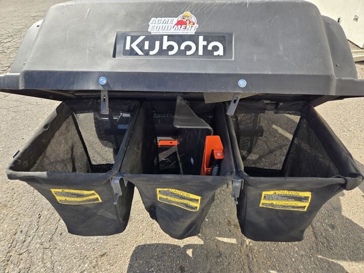 Kubota Z422KWNC 54 Inch 24HP Gas Zero-Turn Riding Lawn Mower, Used 2024, large image number 7