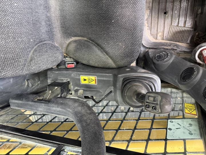 Caterpillar Diesel Powered 299D2 Compact Tracked Skid Steer Loader Used 2019, large image number 16