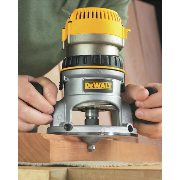 DEWALT 1-3/4 HP (Maximum Motor HP) Fixed Base Router, large image number 3