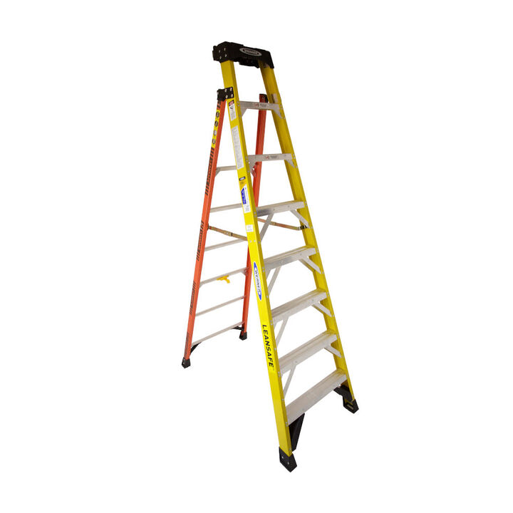 Werner LEANSAFE 8 ft Type IAA Fiberglass Leaning Ladder