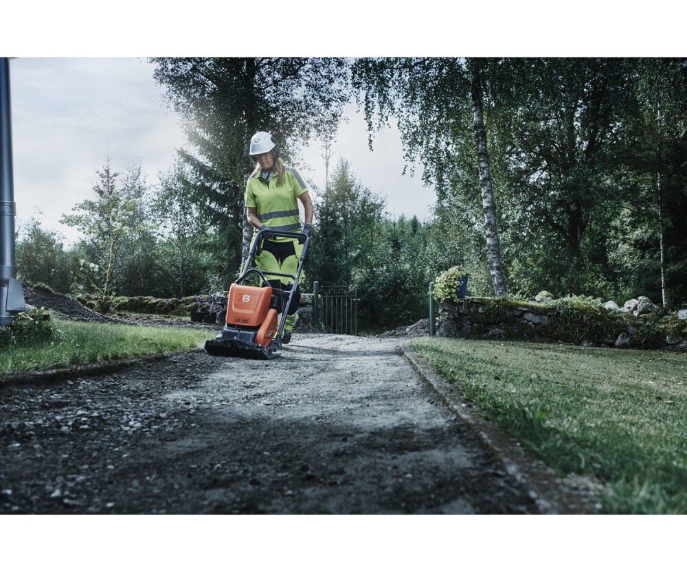 Husqvarna Construction LF 80 LAT 4.8HP 16.54 Inch Gas Powered Compactor Reconditioned, large image number 7