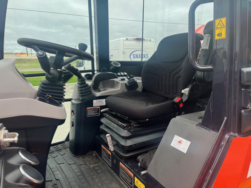 Kubota R640R3 64HP Gasoline-Powered Wheel Loader - Used 2022, large image number 8