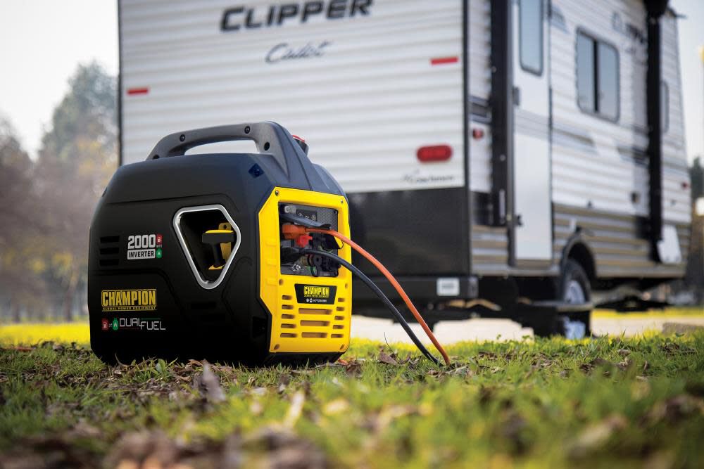 Champion Power Equipment 2000 Watt Ultralight Portable Dual Fuel
