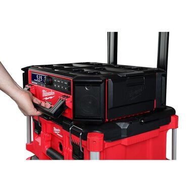 Milwaukee M18 PACKOUT Radio + Charger & 16Qt PACKOUT Cooler Bundle, large image number 5