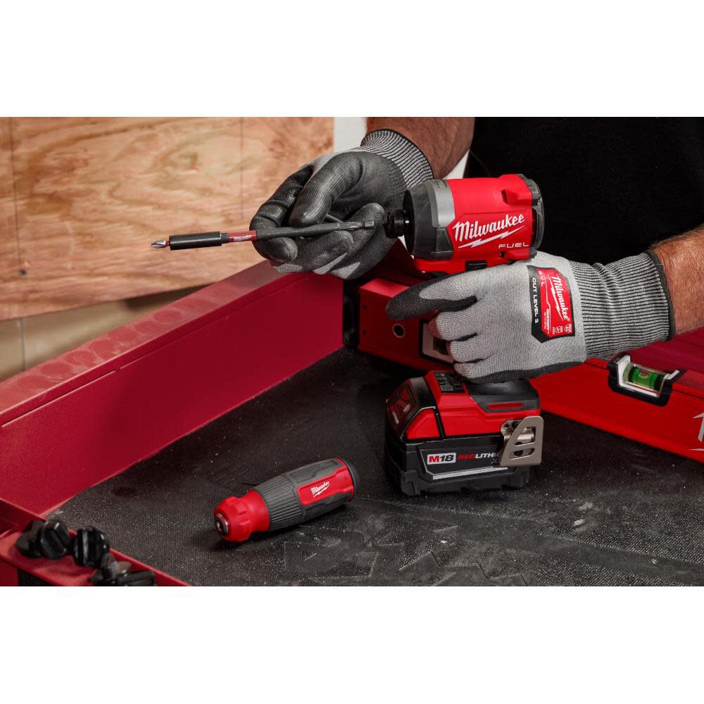 Milwaukee 14-in-1 Multi-Bit Screwdriver W/ SHOCKWAVE Impact Duty Bits, large image number 7