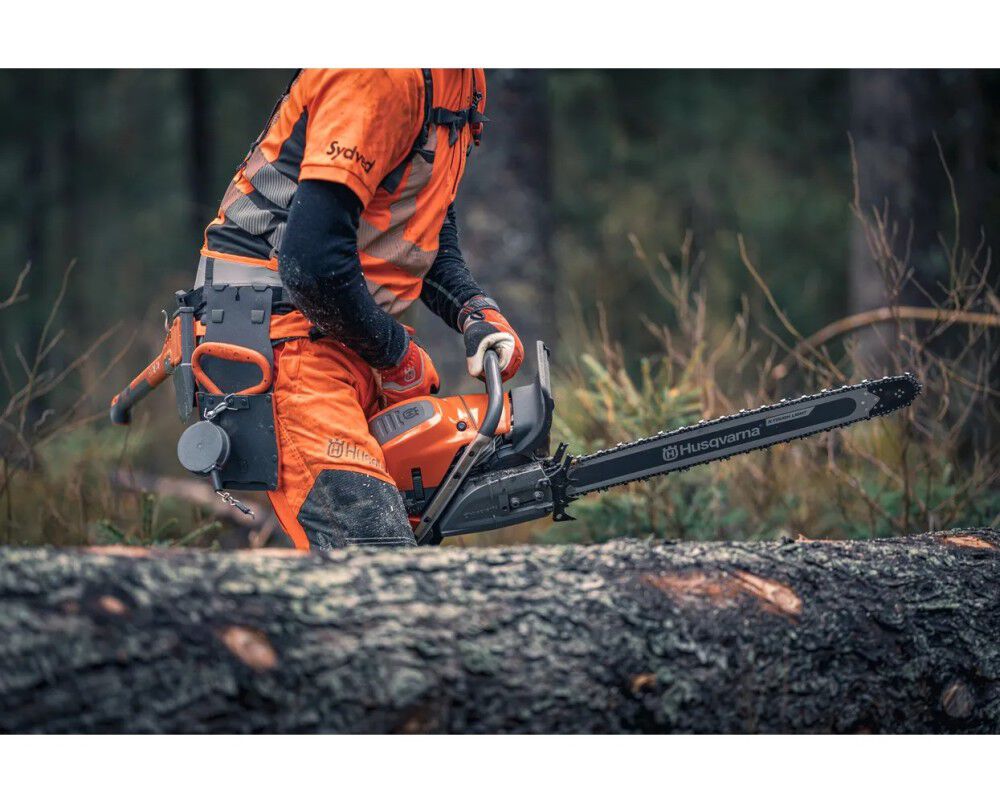 Husqvarna 592 XP 32 Inch and X-Cut C85 Chain 7.6HP Gas-Powered Chainsaw, large image number 14