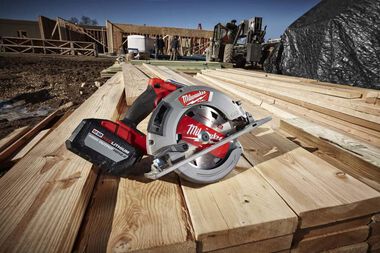 Milwaukee M18 FUEL 7-1/4 in. Circular Saw (Bare Tool), large image number 1
