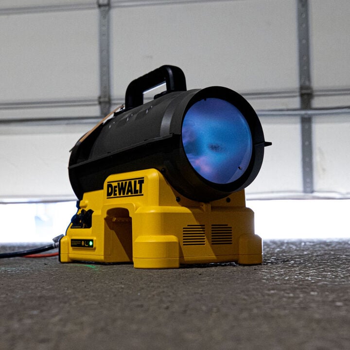 DEWALT 70000 BTU Cordless or Corded Forced Air Propane Heater, large image number 3