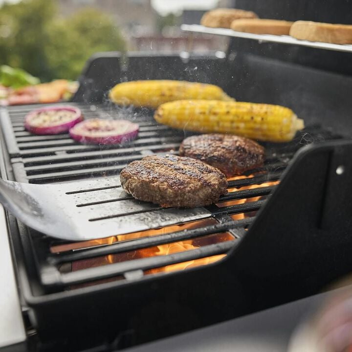 Weber Spirit E-310 26.6 Inch 3-Burner 24000 BTU Black Liquid Propane Gas Grill, large image number 4