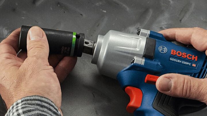 Bosch 18V 1/2 in Mid-Torque Impact Wrench Kit, large image number 5