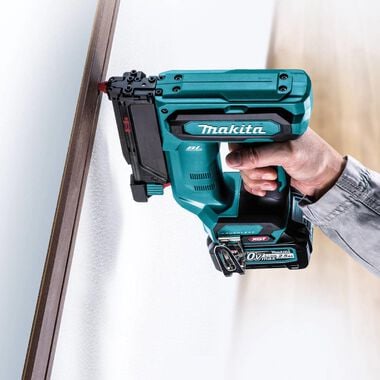 Makita 40V max XGT Pin Nailer Kit Brushless Cordless 23 Gauge 2.5Ah, large image number 9